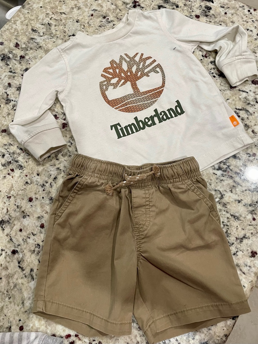 Timberland long sleeve graphic shirt baby size 18M Cream colored preowned